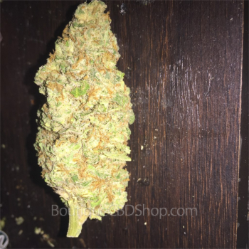 Fleur de cannabis light (CBD) d'une boutique & CBD shop à Omezée